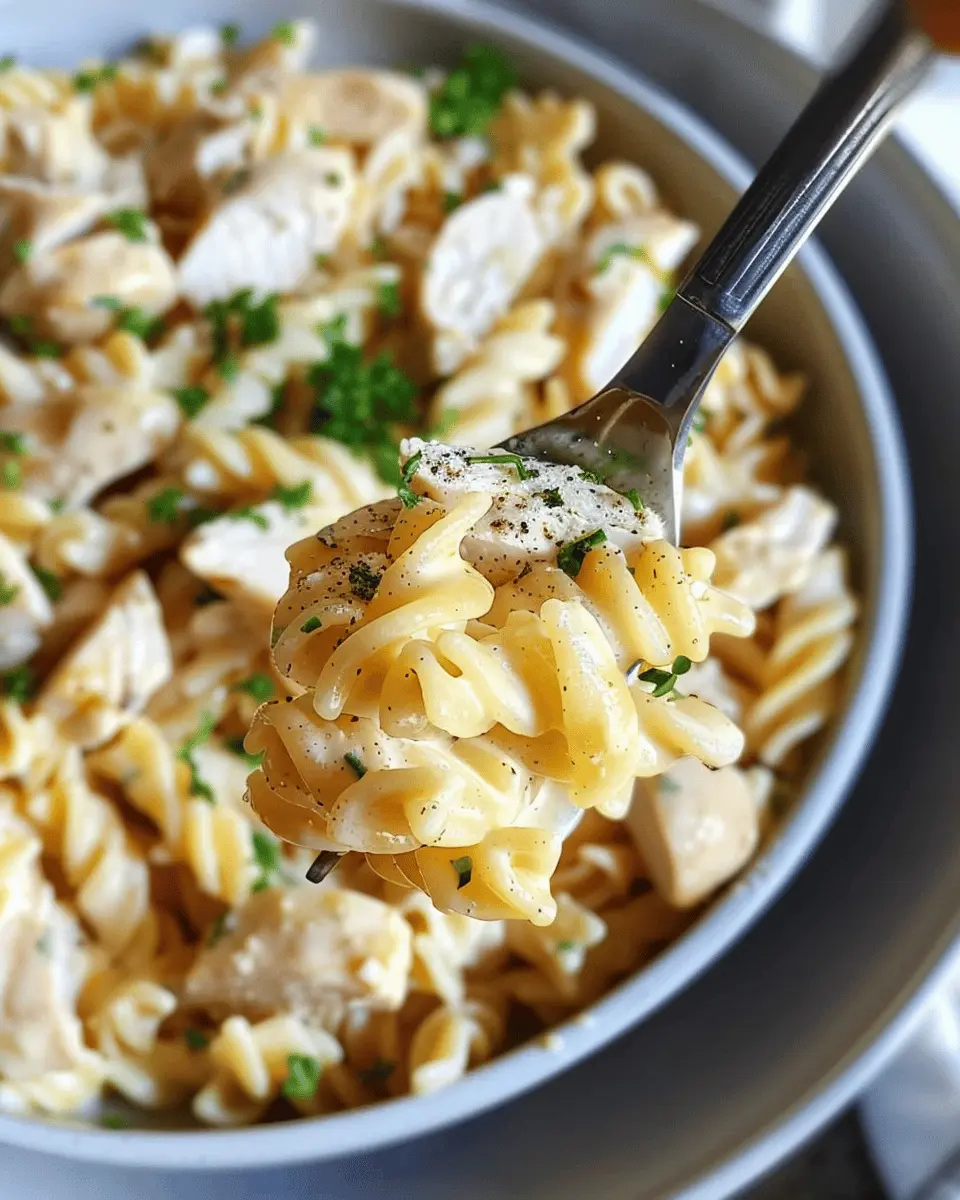 Creamy Garlic Chicken Pasta: Easy Recipe with Turkey Bacon Delight